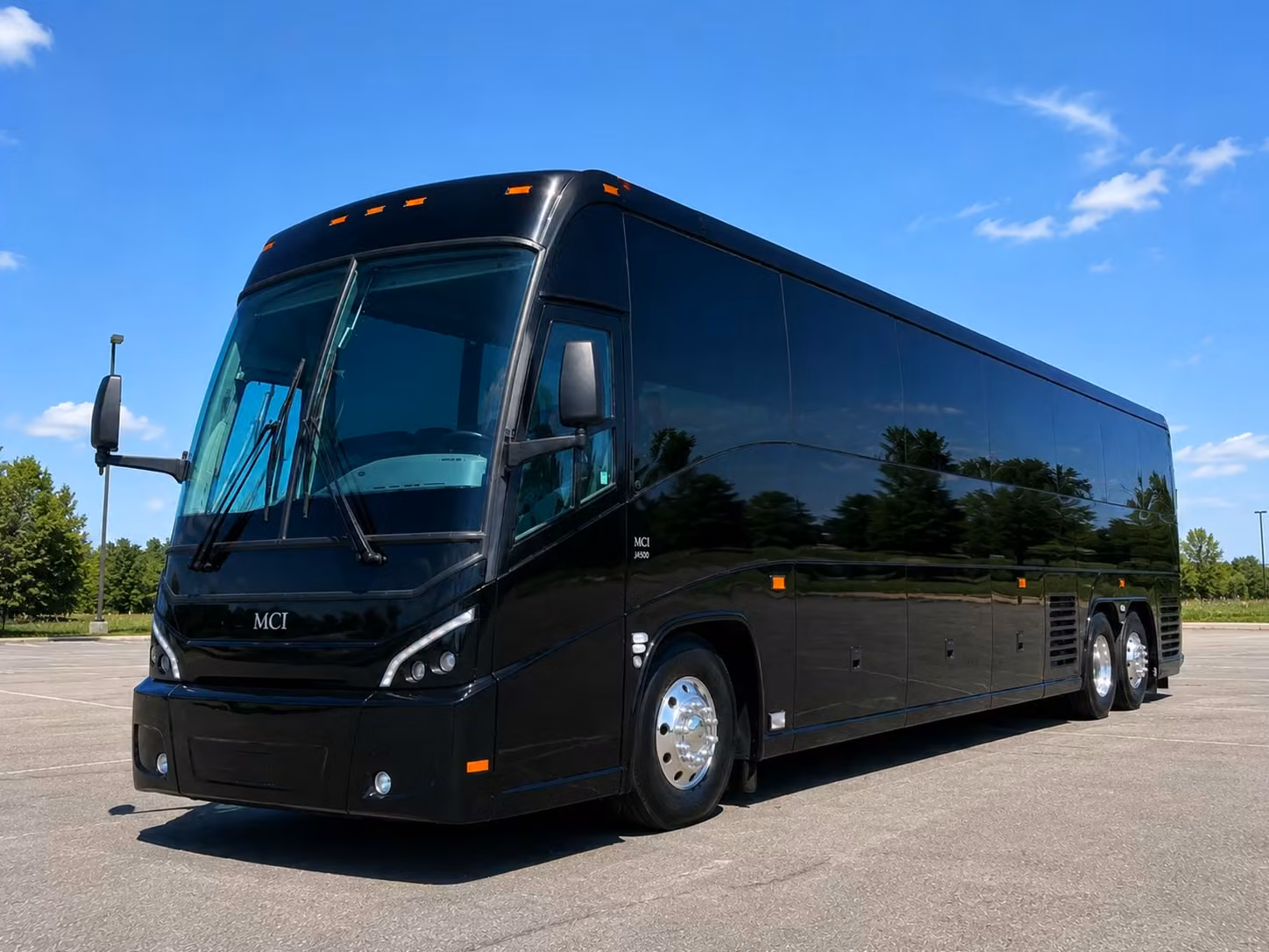 ada accessible field trip buses available for iowa city school groups