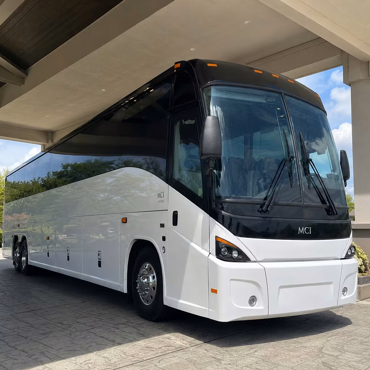 employee shuttle service for iowa city manufacturing and industrial worksites