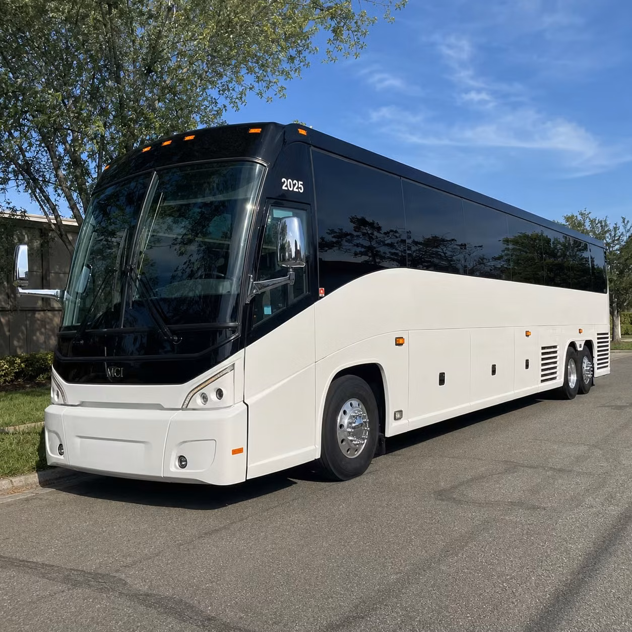 iowacitycoachbusservice com will help iowa city medical and healthcare groups travel farther comfortably