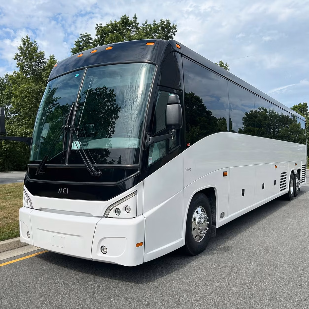let iowacitycoachbusservice com handle long distance transportation for iowa city events and group trips